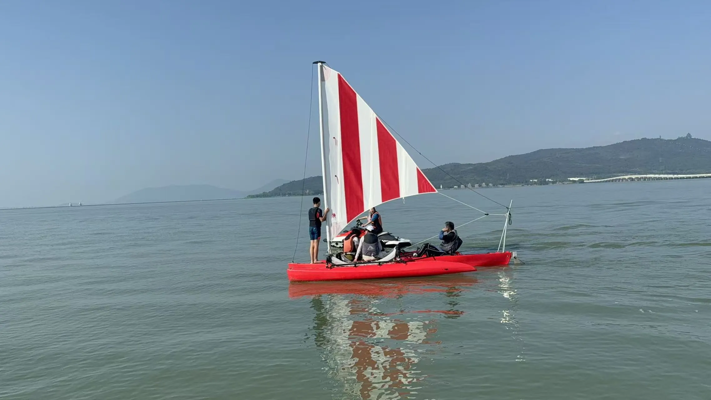 红色螃蟹船单人驾驶